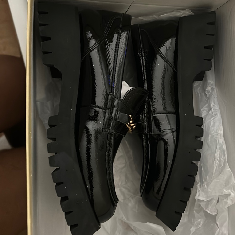I both them on princess Polly I got a size 5 black I got the wrong size